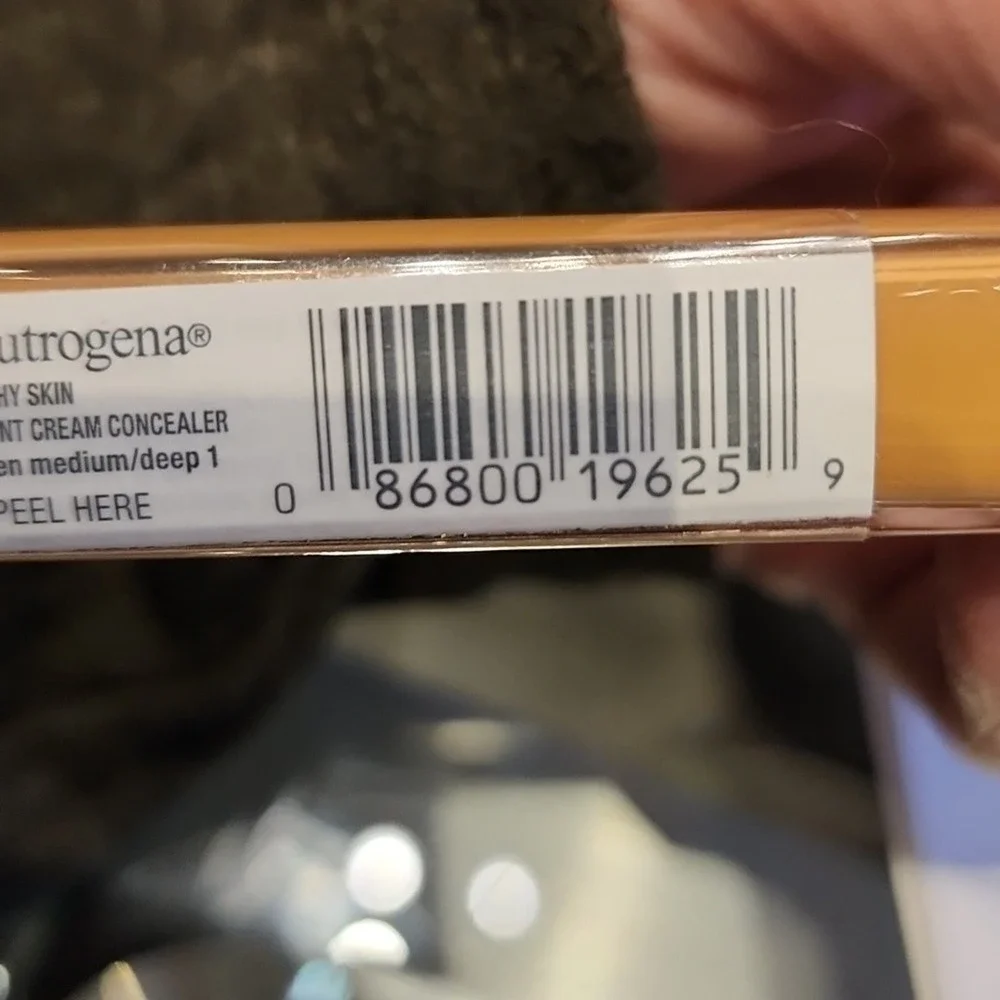 Neutrogena New Radiant Cream Concealor Healthy Skin‎ Golden Med /Deep 1